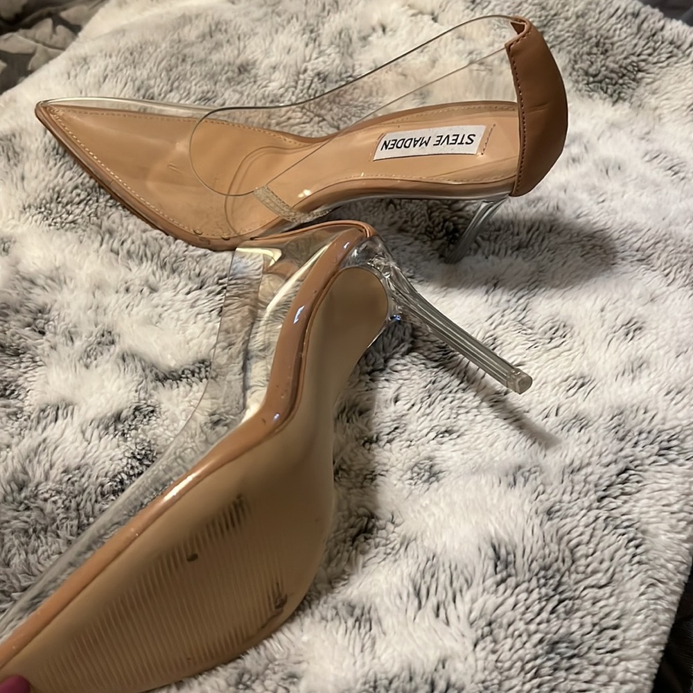 Steve Madden size 8. Clear heels - Picture 4 of 4